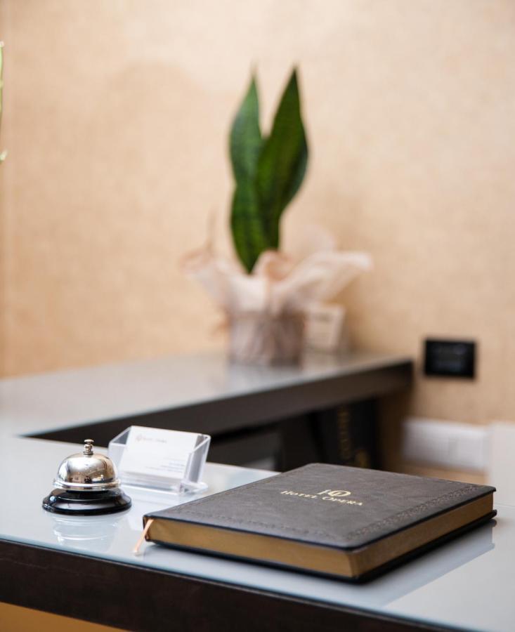 Hotel Opera Приштина Екстер'єр фото