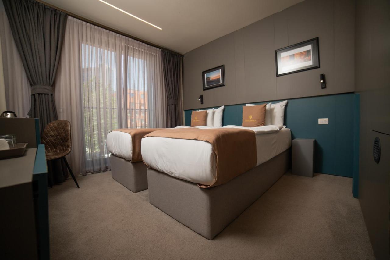 Hotel Opera Приштина Екстер'єр фото