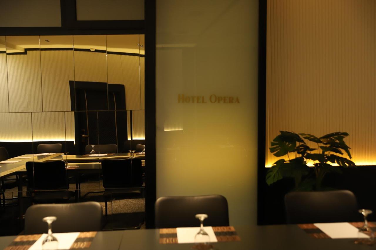 Hotel Opera Приштина Екстер'єр фото