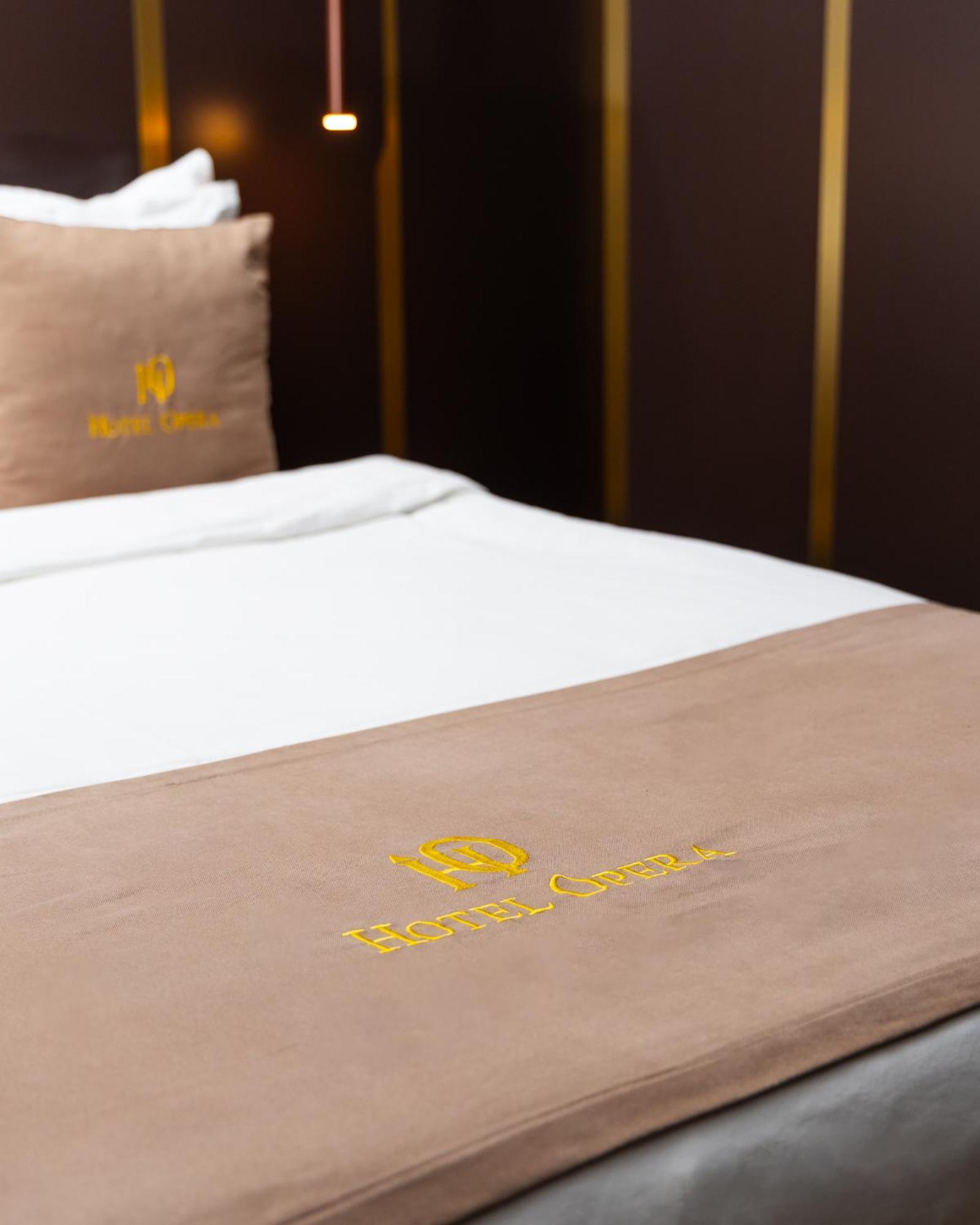 Hotel Opera Приштина Екстер'єр фото