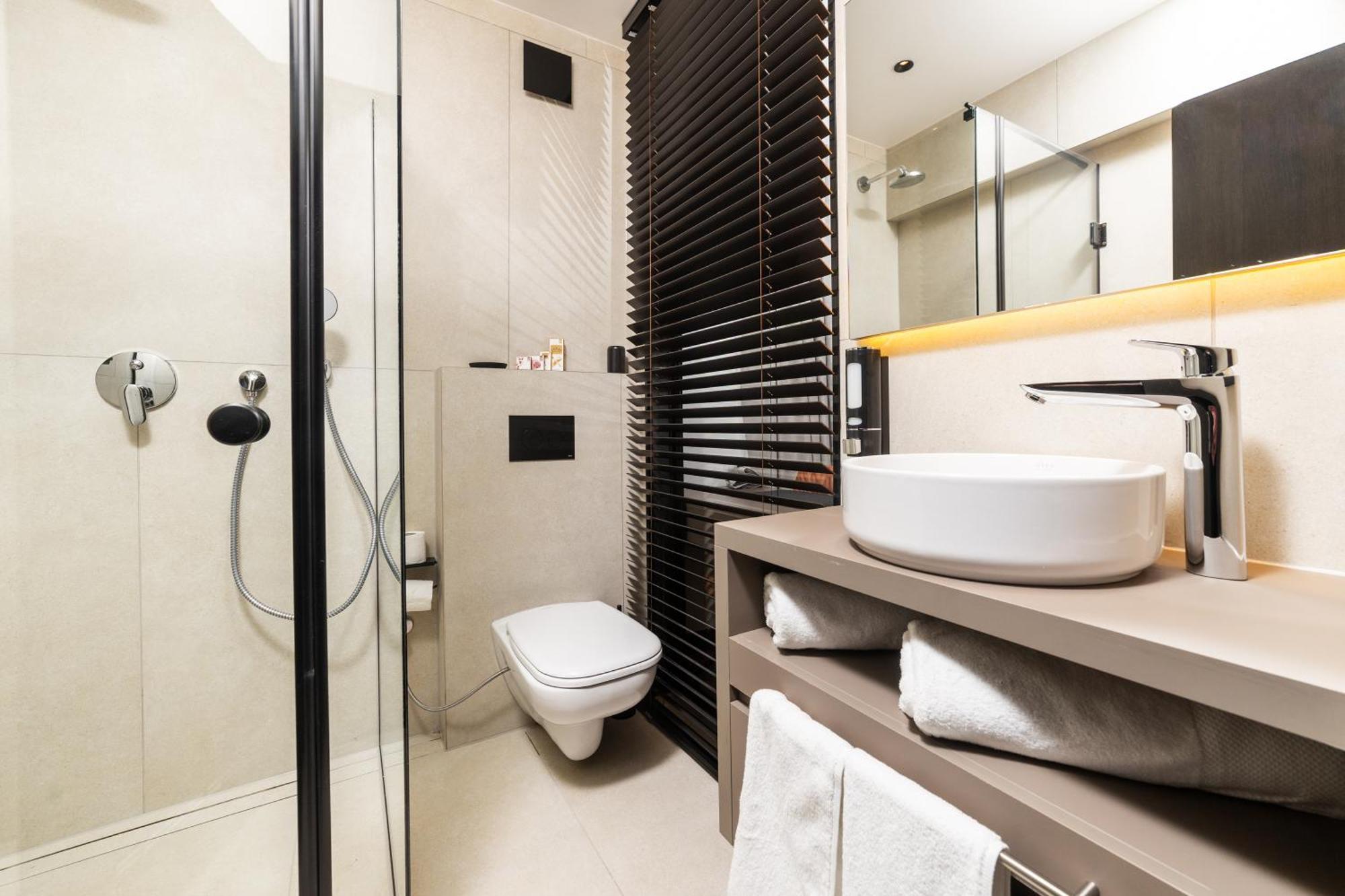 Hotel Opera Приштина Екстер'єр фото