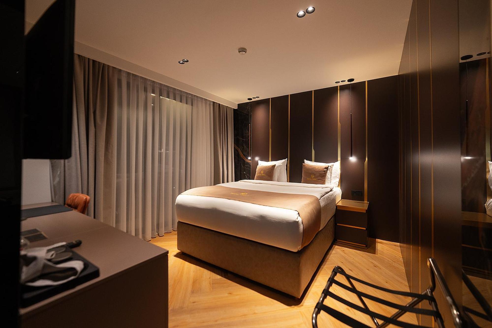 Hotel Opera Приштина Екстер'єр фото