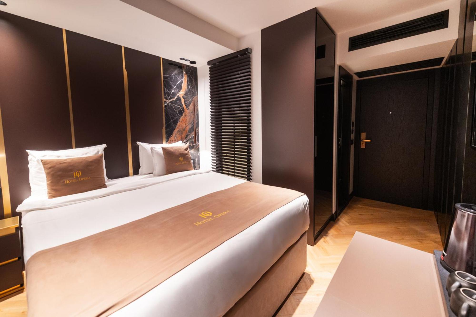 Hotel Opera Приштина Екстер'єр фото